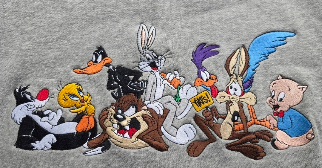 1998 Looney Tunes Embroidered Crewneck Sweatshirt - Size L