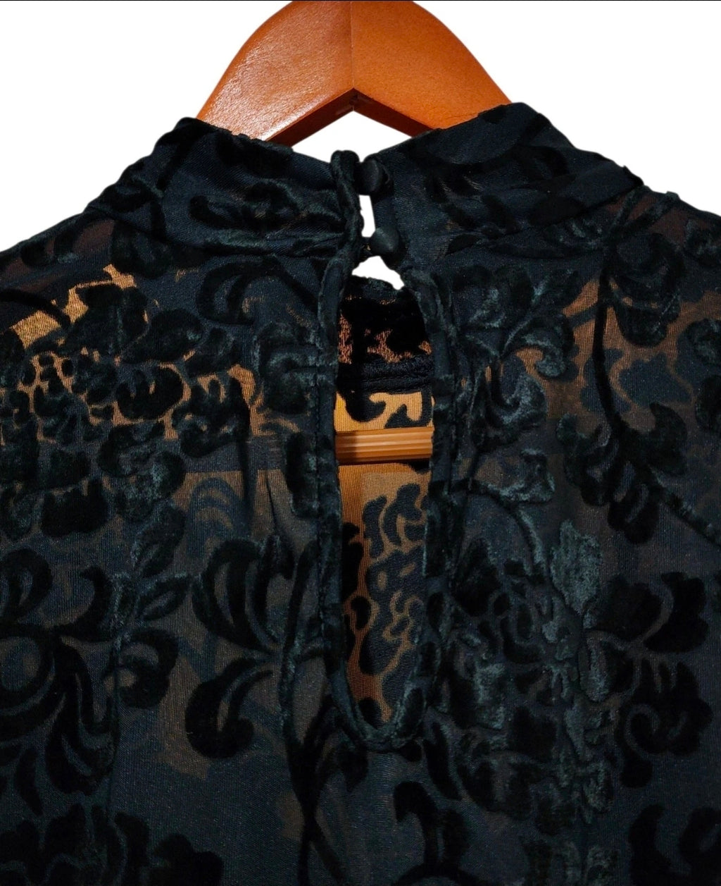 Jonquil by Diane Samandi Black Burnout Velvet Top - Size S
